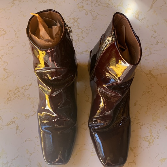 👉LoQ Dark Burgundy Ankle Boots - Picture 2 of 9